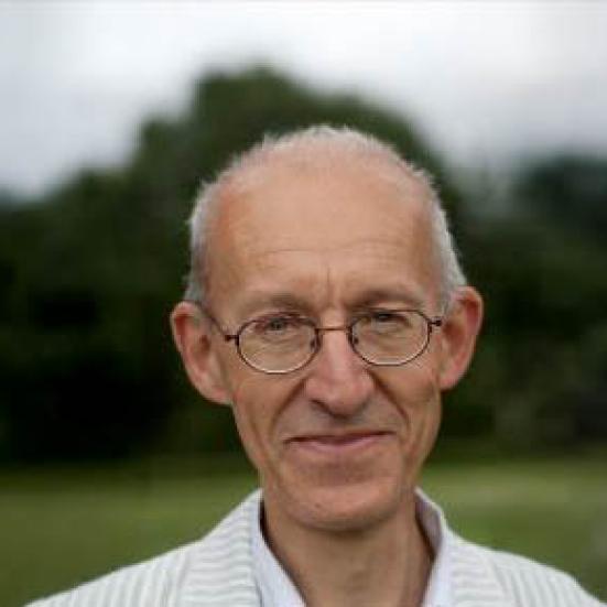 Fhv. arkiv- og forskningsleder, dr. phil. Lars N. Henningsen